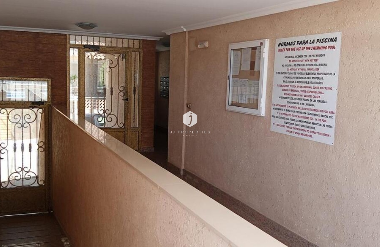 Tweedehands - Appartement / flat -
Los Montesinos - PUEBLO CENTRO
