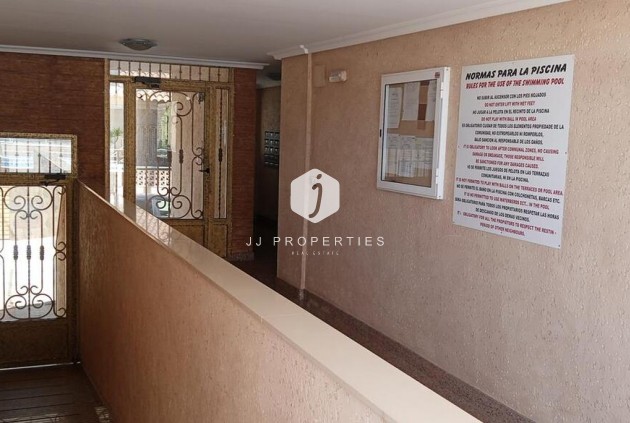 Tweedehands - Appartement / flat -
Los Montesinos - PUEBLO CENTRO