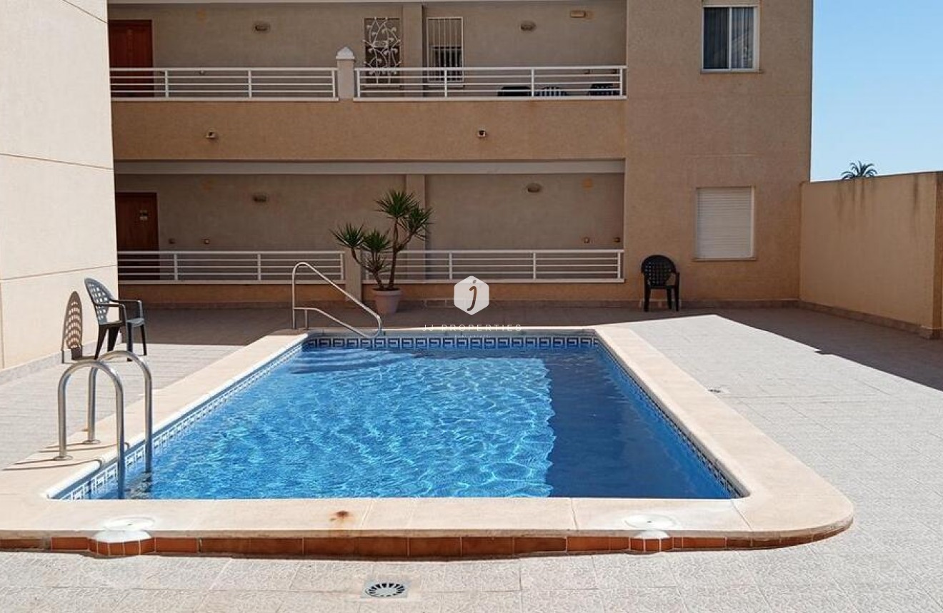 Tweedehands - Appartement / flat -
Los Montesinos - PUEBLO CENTRO