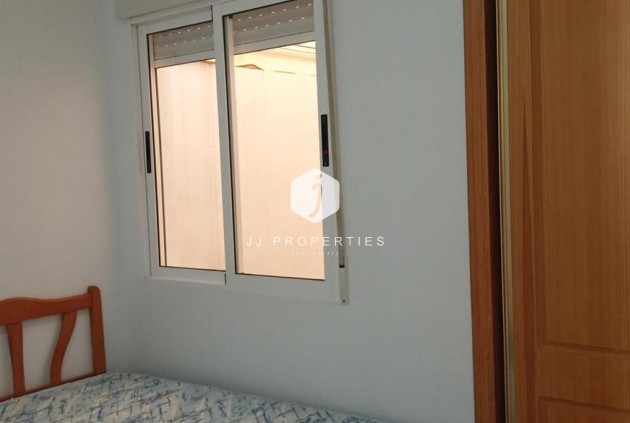 Tweedehands - Appartement / flat -
Los Montesinos - PUEBLO CENTRO