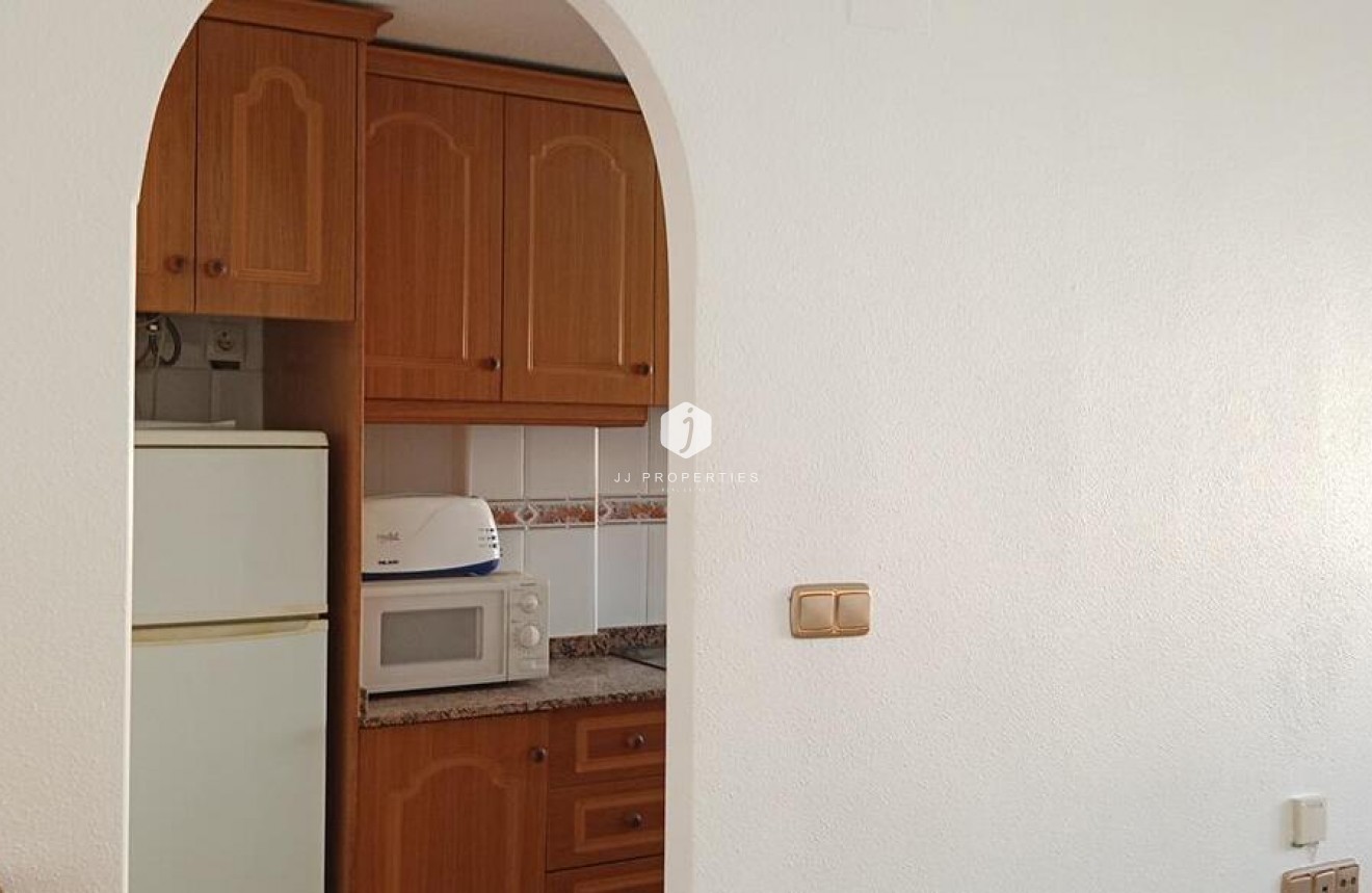 Tweedehands - Appartement / flat -
Los Montesinos - PUEBLO CENTRO