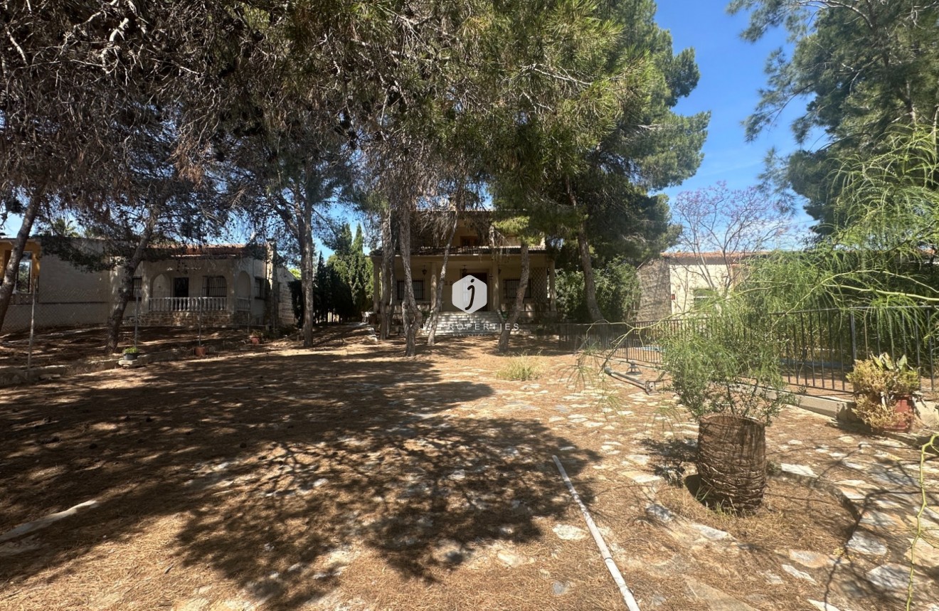 Z drugiej ręki - Villa -
Torrevieja - Costa Blanca
