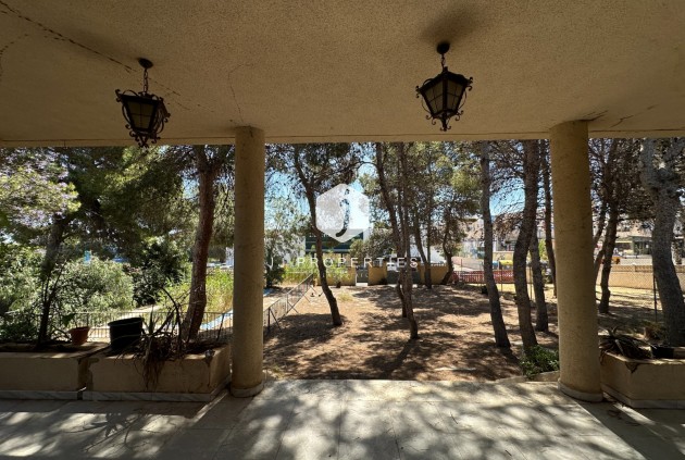 Z drugiej ręki - Villa -
Torrevieja - Costa Blanca