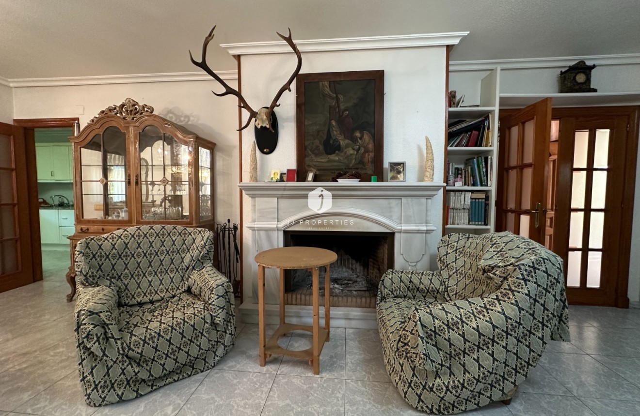 Z drugiej ręki - Villa -
Torrevieja - Costa Blanca