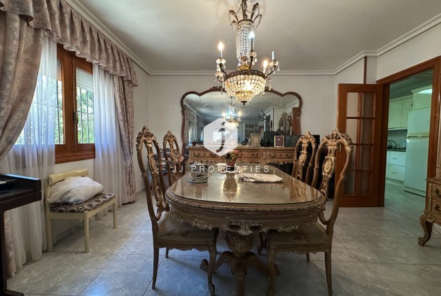 Z drugiej ręki - Villa -
Torrevieja - Costa Blanca
