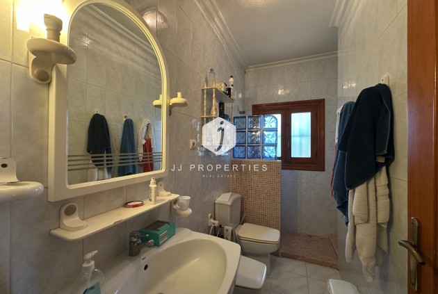 Z drugiej ręki - Villa -
Torrevieja - Costa Blanca