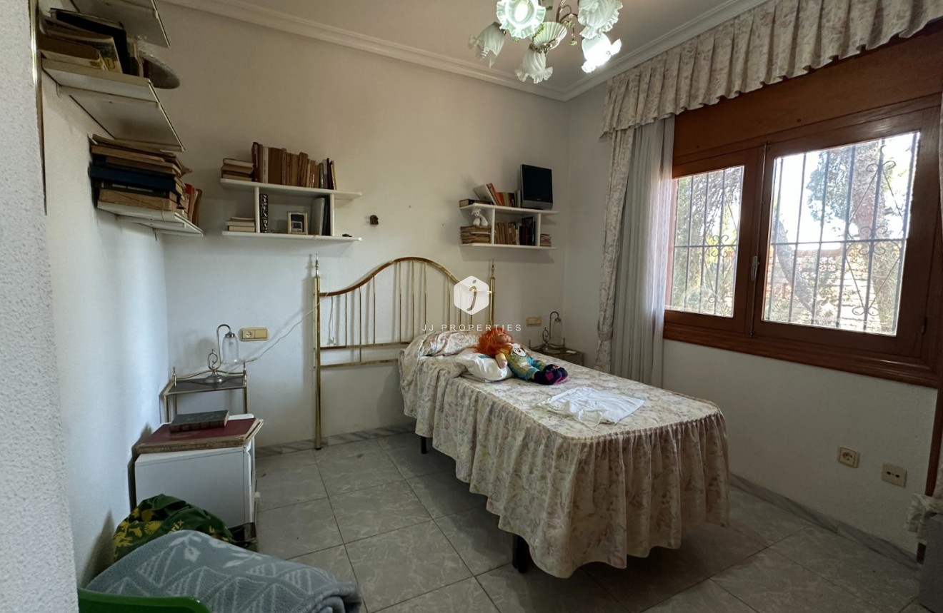 Z drugiej ręki - Villa -
Torrevieja - Costa Blanca