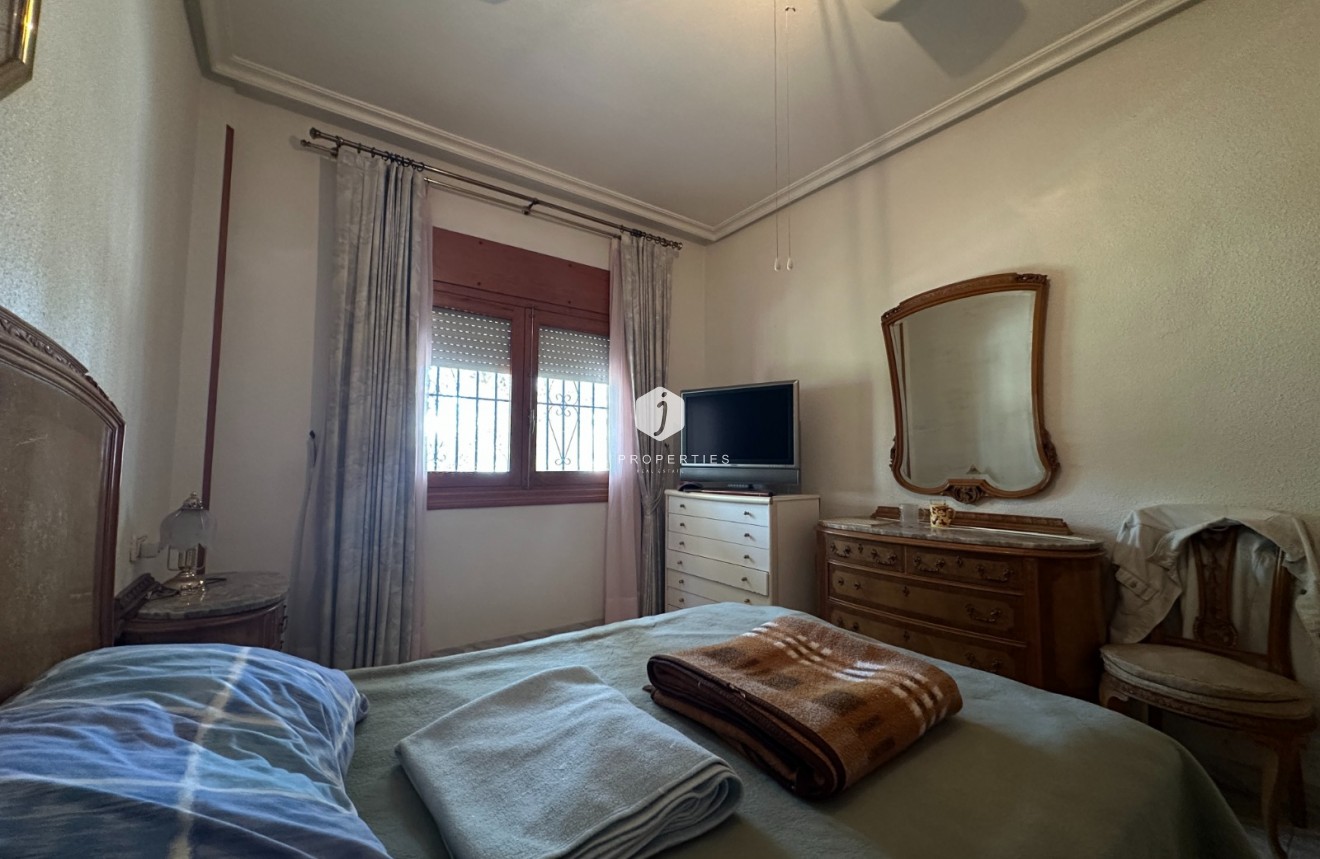 Z drugiej ręki - Villa -
Torrevieja - Costa Blanca