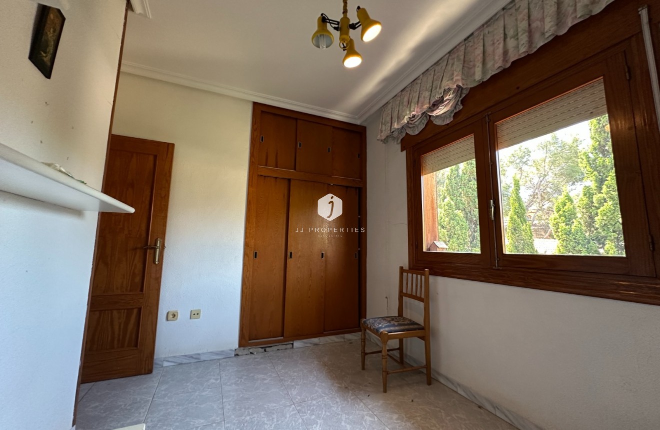 Z drugiej ręki - Villa -
Torrevieja - Costa Blanca