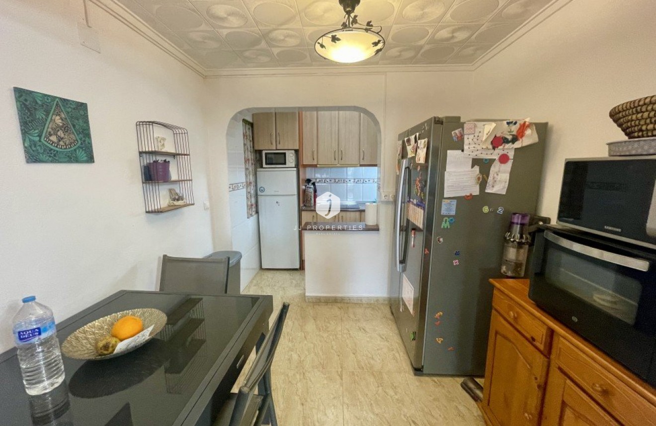 Resale - Chalet -
Torrevieja - Costa Blanca