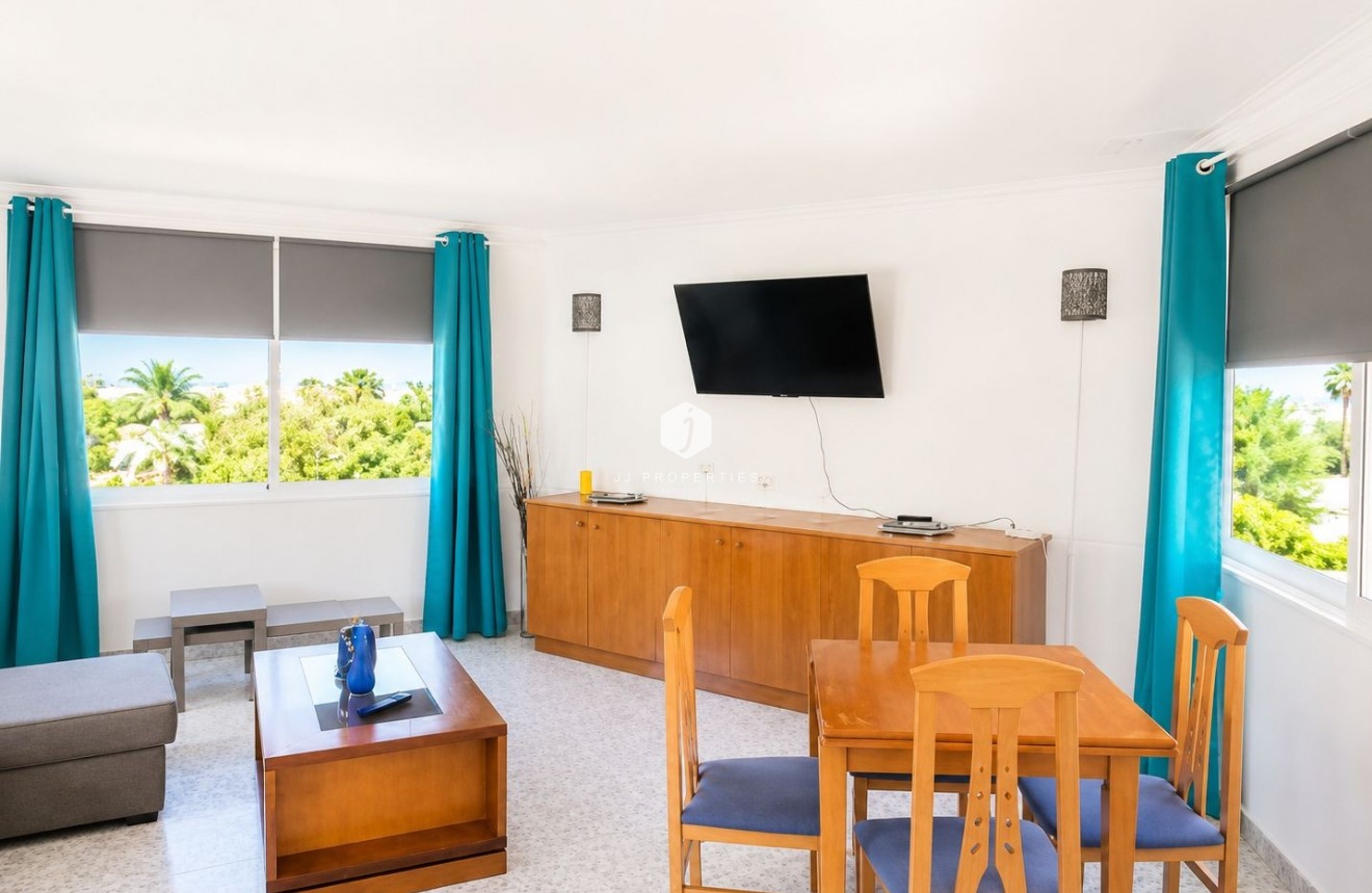 Aus zweiter Hand - Wohnung -
San Miguel de Salinas - Inland