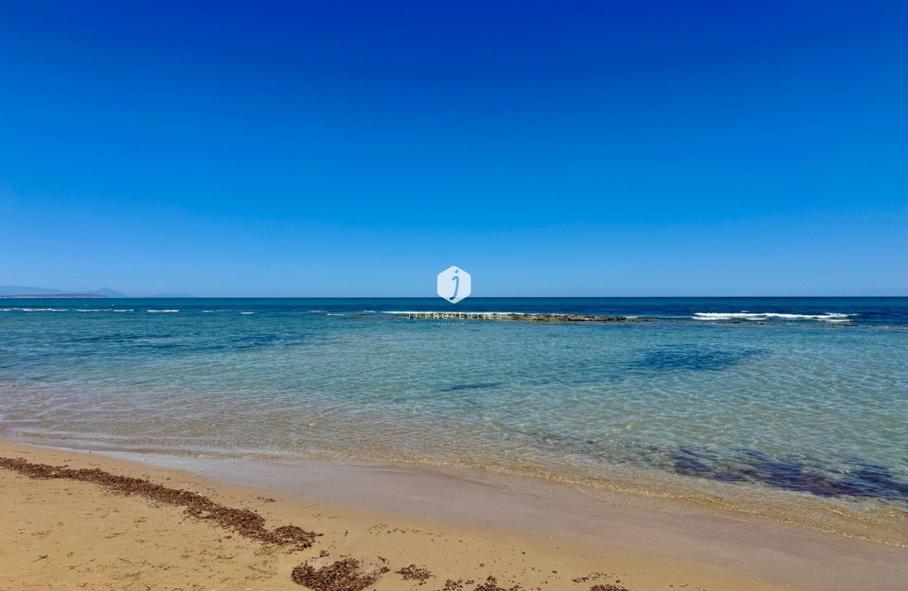 Resale - Apartment / flat -
Torrevieja - Gaspar Perrelló
