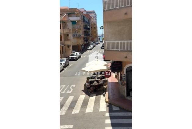Resale - Apartment / flat -
Torrevieja - Acequion