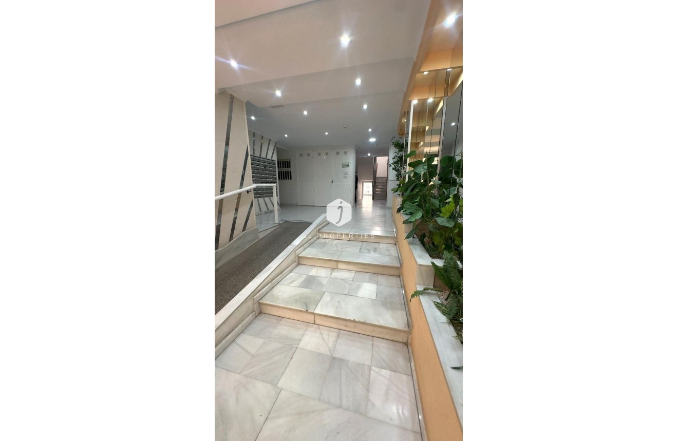 Resale - Apartment / flat -
Torrevieja - Acequion