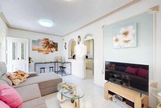 Resale - Chalet -
San Miguel de Salinas - 03193