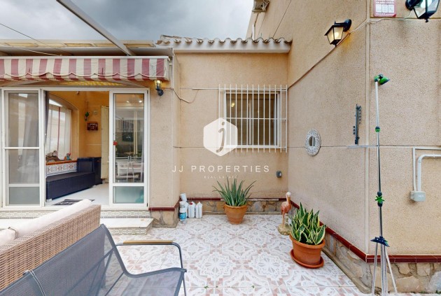 Resale - Chalet -
San Miguel de Salinas - 03193