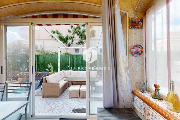 Resale - Chalet -
San Miguel de Salinas - 03193