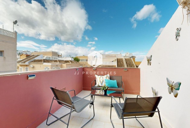 Resale - Chalet -
San Miguel de Salinas - 03193