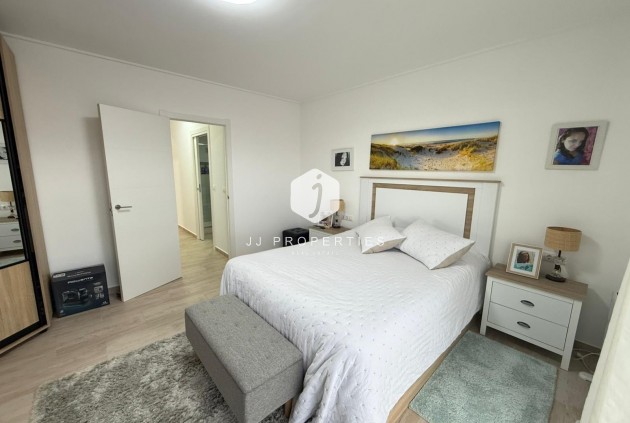 Resale - Chalet -
Torrevieja - El chaparral