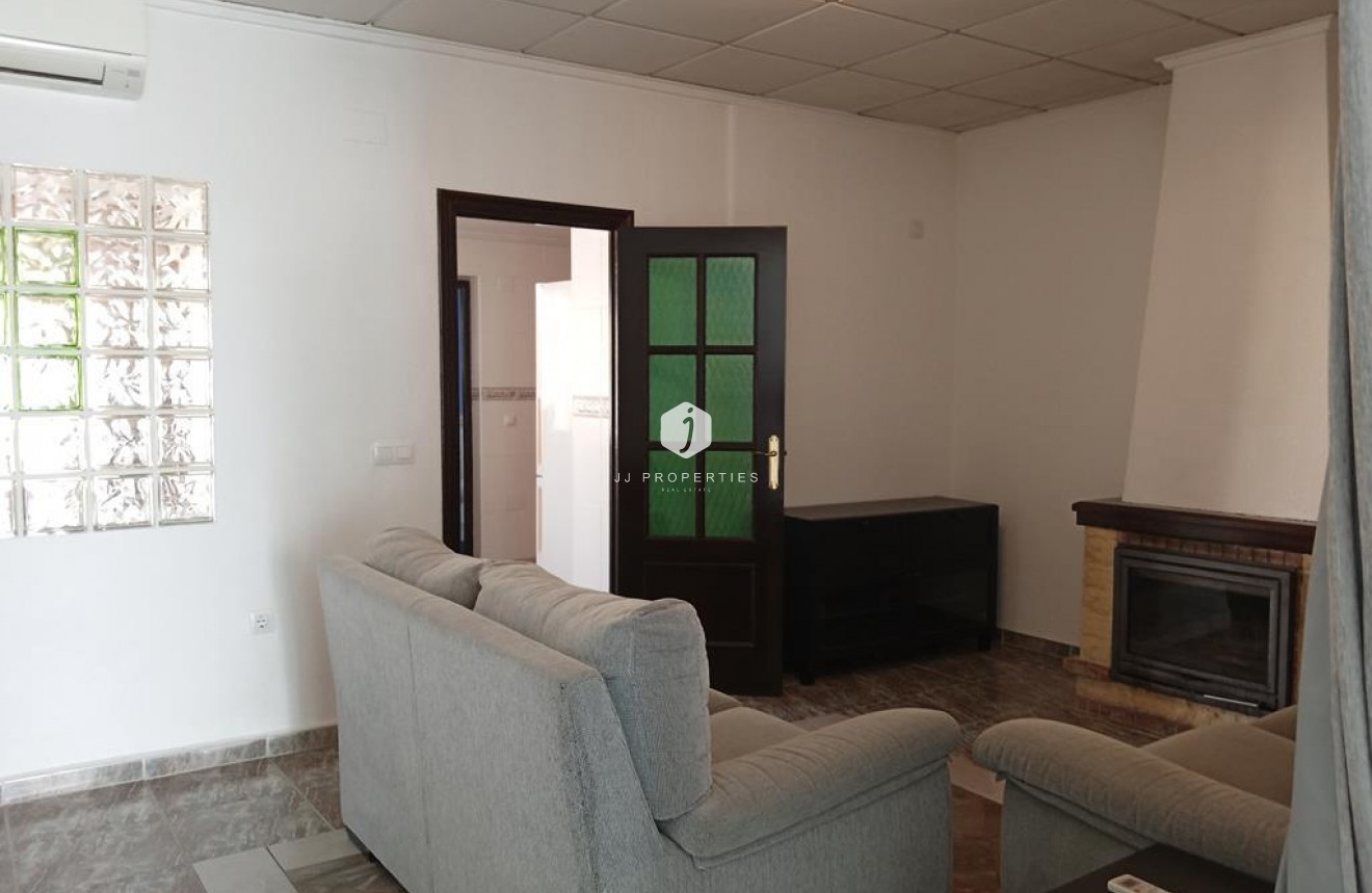 Segunda mano - Chalet -
Los Montesinos - PUEBLO CENTRO