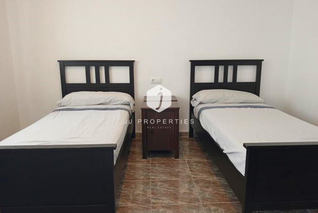 Segunda mano - Chalet -
Los Montesinos - PUEBLO CENTRO