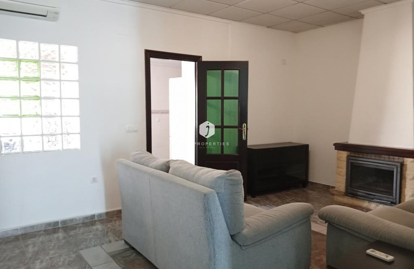 Segunda mano - Chalet -
Los Montesinos - PUEBLO CENTRO