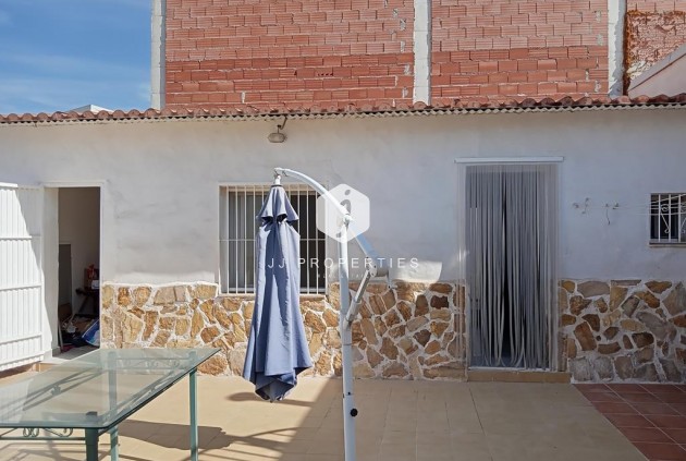 Segunda mano - Chalet -
Los Montesinos - PUEBLO CENTRO