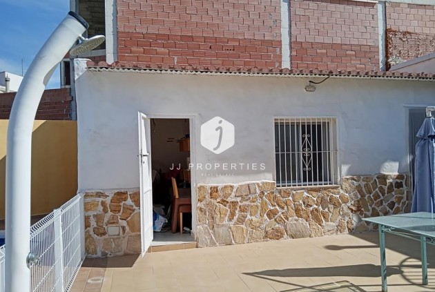 Segunda mano - Chalet -
Los Montesinos - PUEBLO CENTRO
