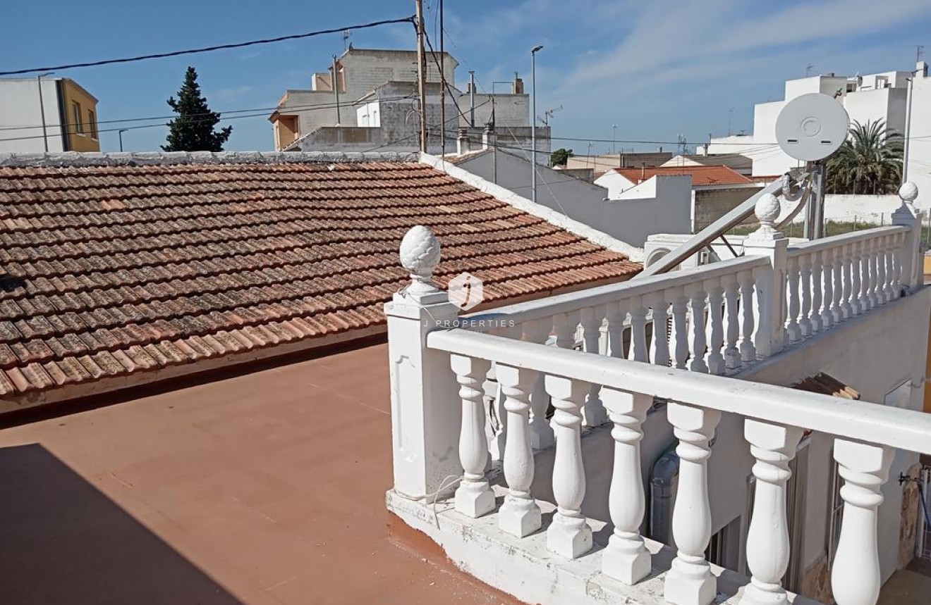 Segunda mano - Chalet -
Los Montesinos - PUEBLO CENTRO