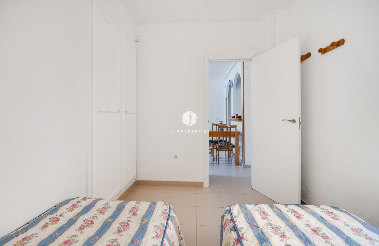 Resale - Bungalow -
Torrevieja - Costa Blanca