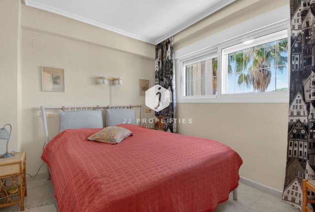 Tweedehands - Appartement / flat -
Punta Prima - Costa Blanca