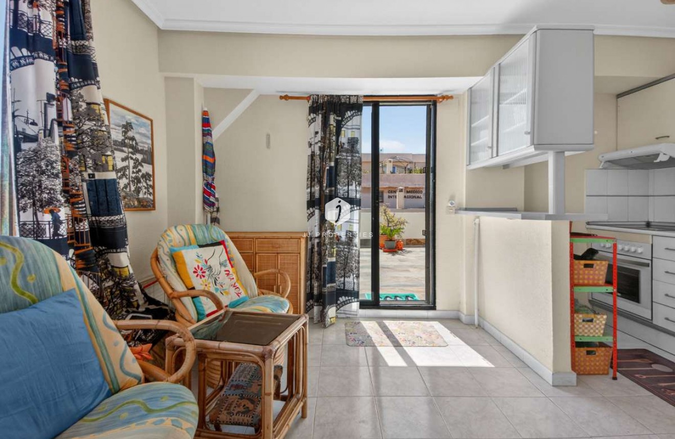 Tweedehands - Appartement / flat -
Punta Prima - Costa Blanca