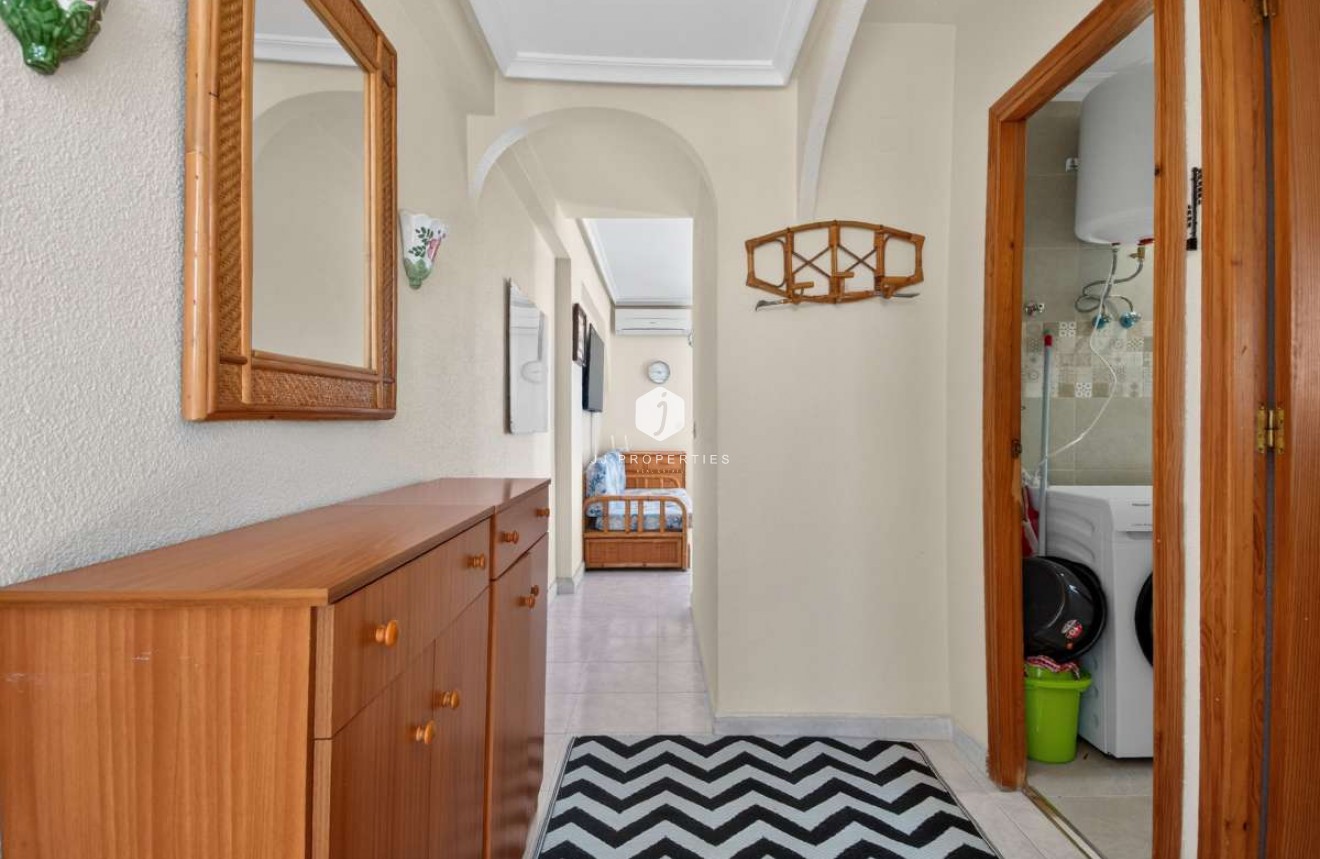 Tweedehands - Appartement / flat -
Punta Prima - Costa Blanca