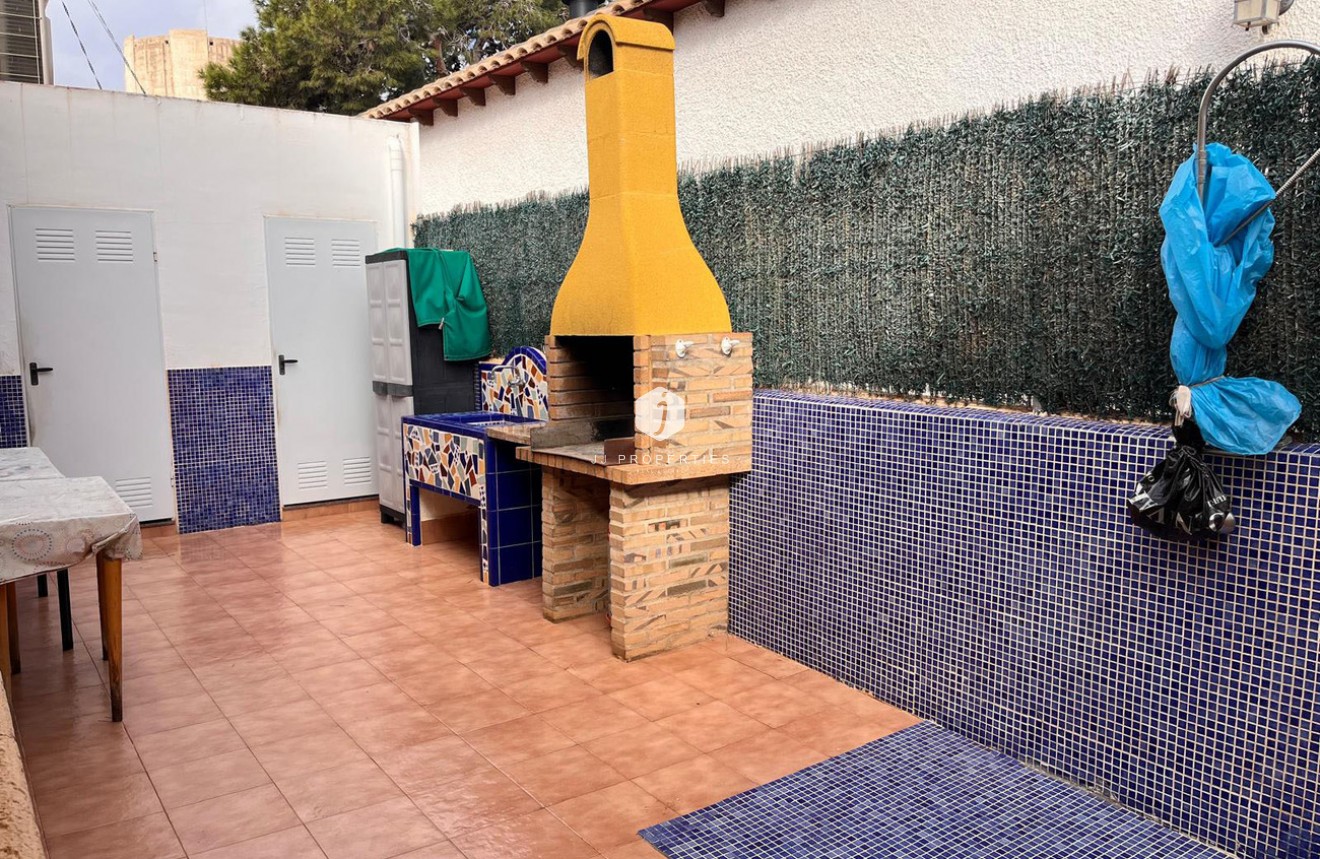 Resale - Chalet -
Orihuela Costa - Punta Prima