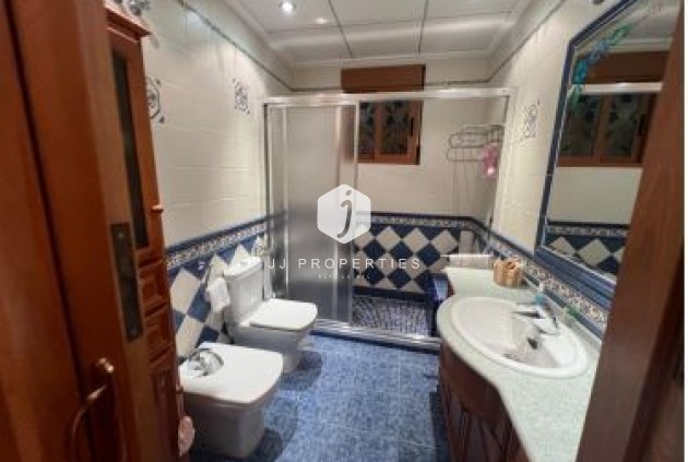 Resale - Chalet -
Orihuela Costa - Punta Prima