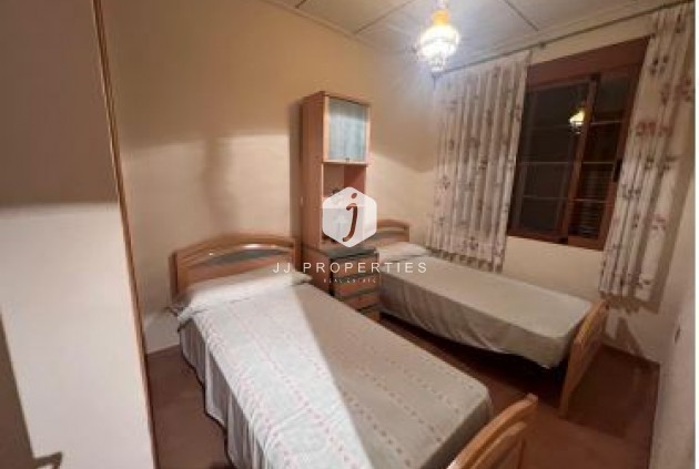 Resale - Chalet -
Orihuela Costa - Punta Prima