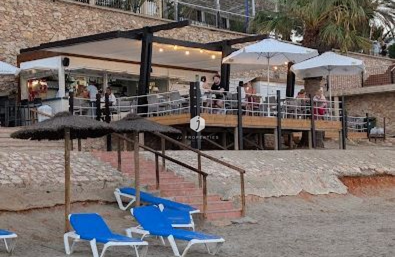 Resale - Chalet -
Orihuela Costa - Punta Prima