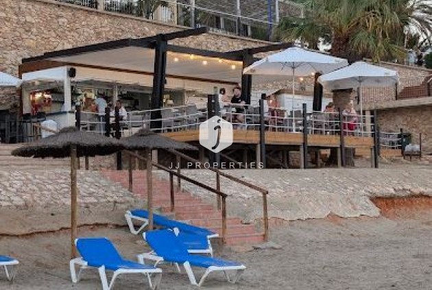 Resale - Chalet -
Orihuela Costa - Punta Prima