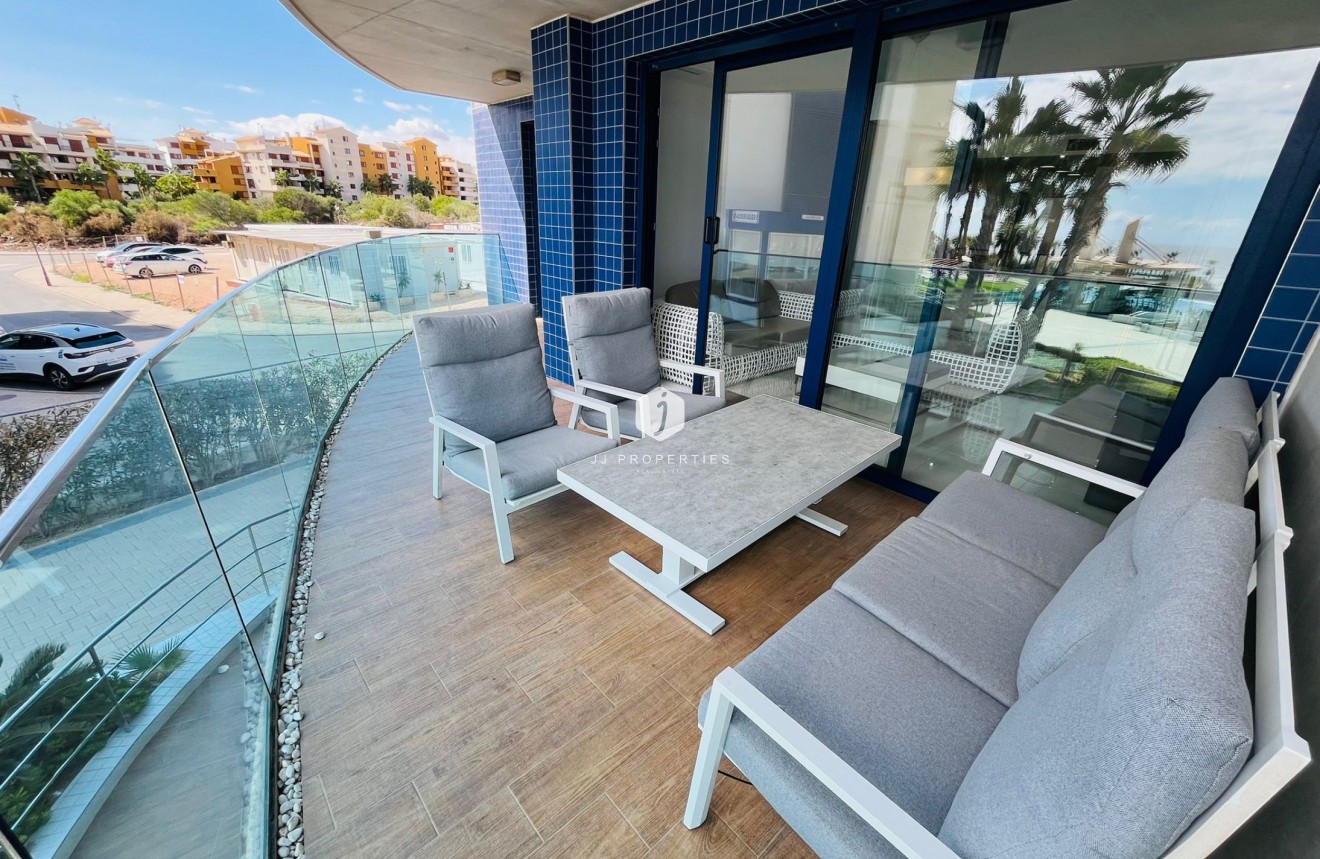 Resale - Apartment / flat -
Punta Prima - Costa Blanca
