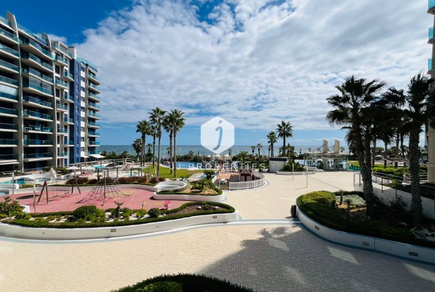 Resale - Apartment / flat -
Punta Prima - Costa Blanca