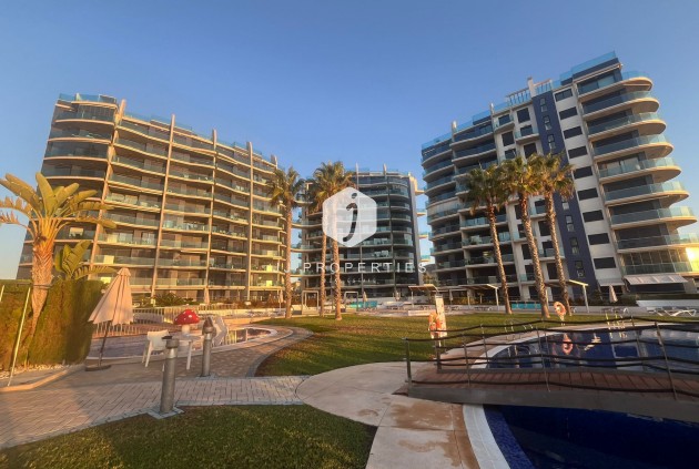 Resale - Apartment / flat -
Punta Prima - Costa Blanca