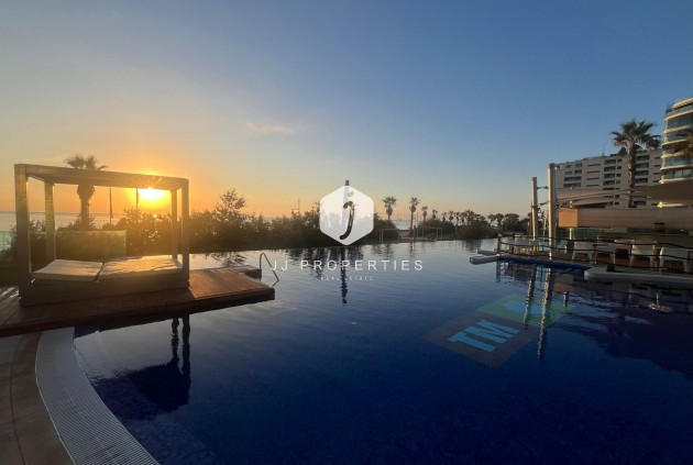 Resale - Apartment / flat -
Punta Prima - Costa Blanca