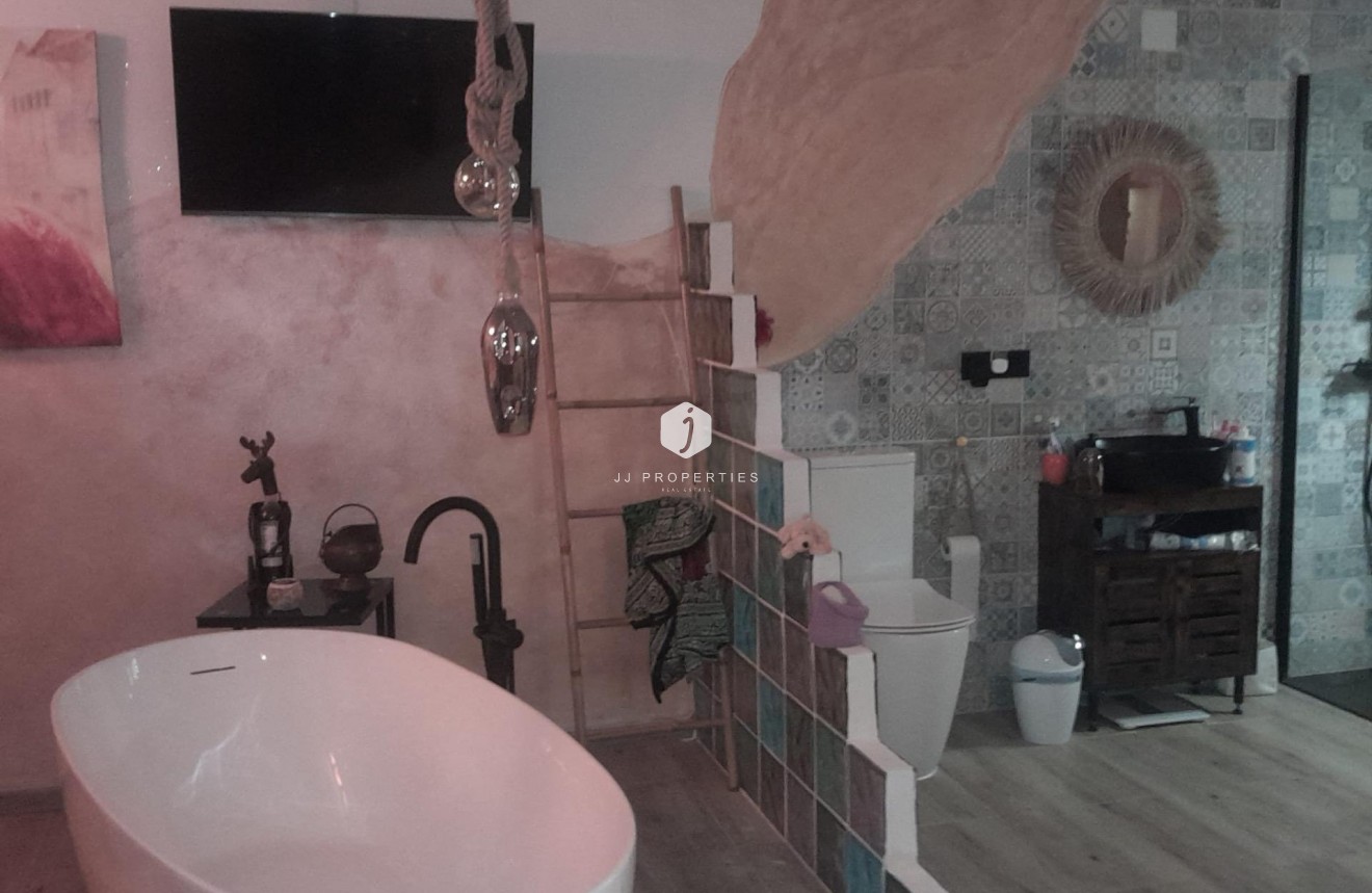 Resale - Chalet -
Torrevieja - La Siesta - El Salado - Torreta