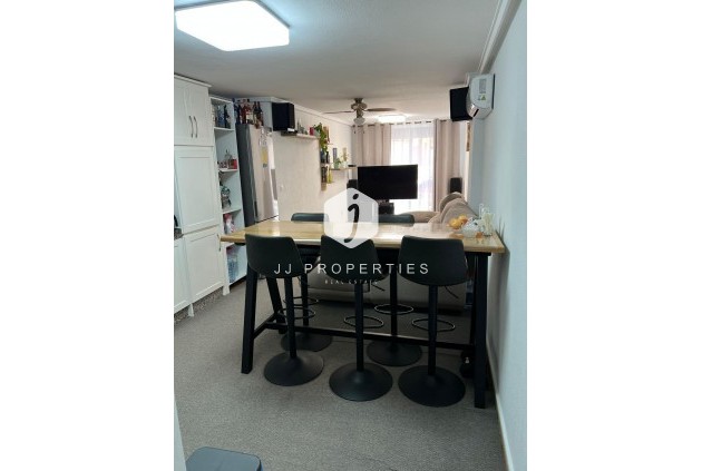 D'occasion - Appartement -
Torrevieja - Centro