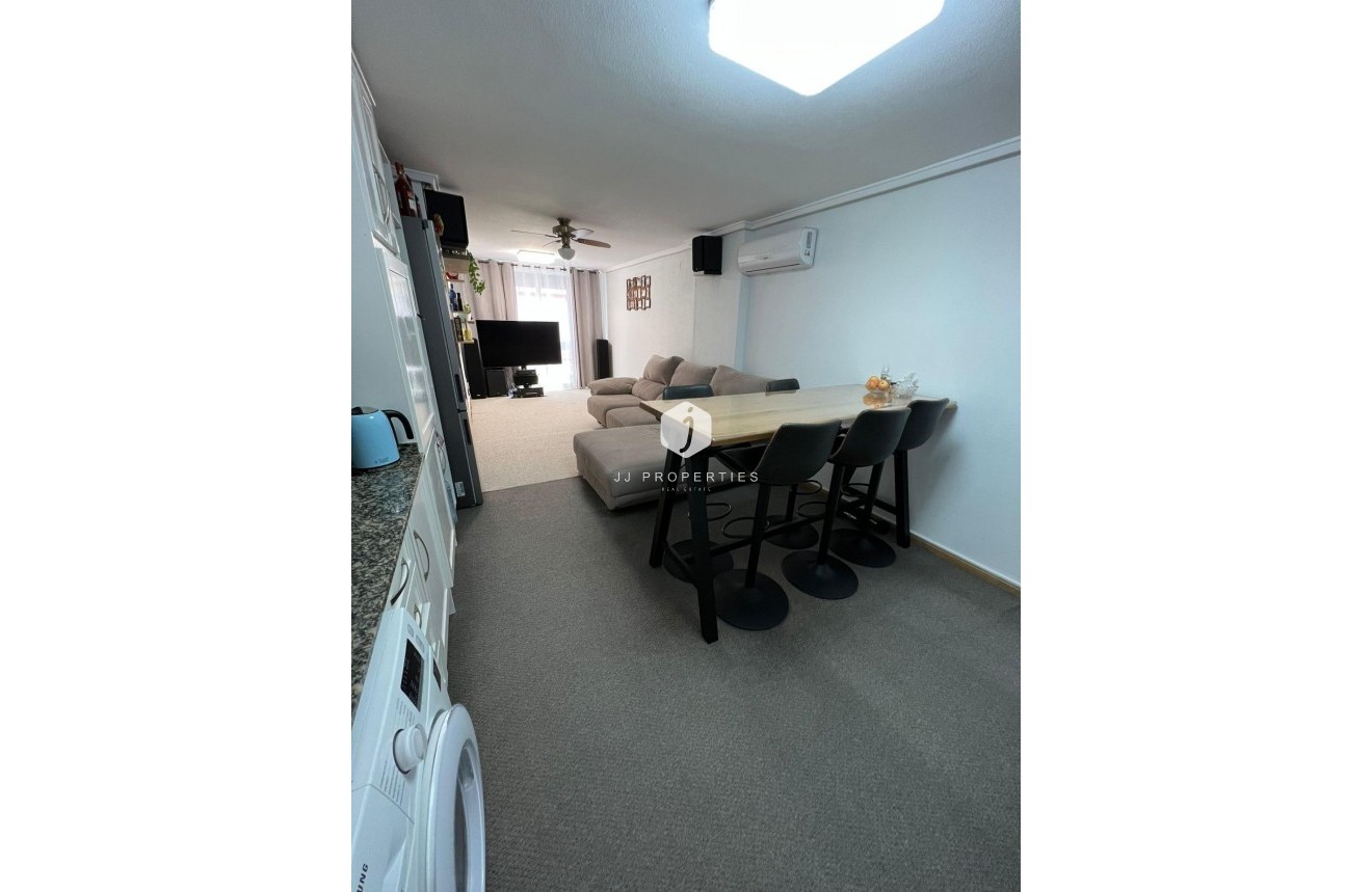 D'occasion - Appartement -
Torrevieja - Centro