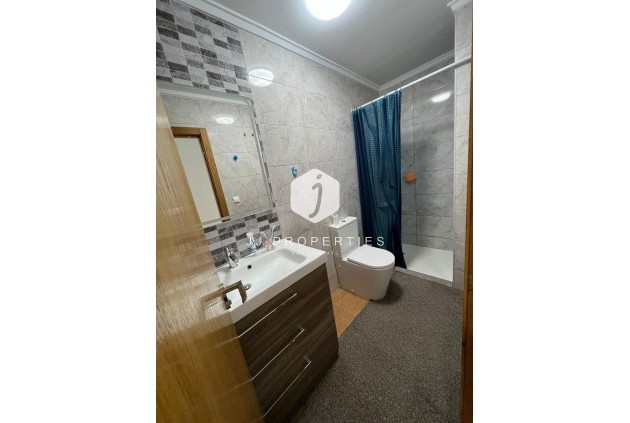 D'occasion - Appartement -
Torrevieja - Centro