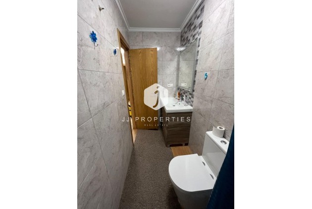 D'occasion - Appartement -
Torrevieja - Centro