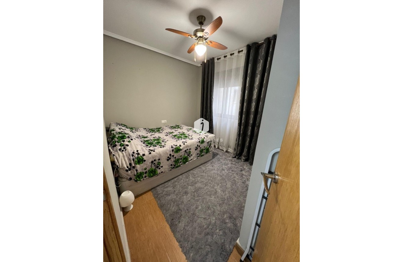 D'occasion - Appartement -
Torrevieja - Centro