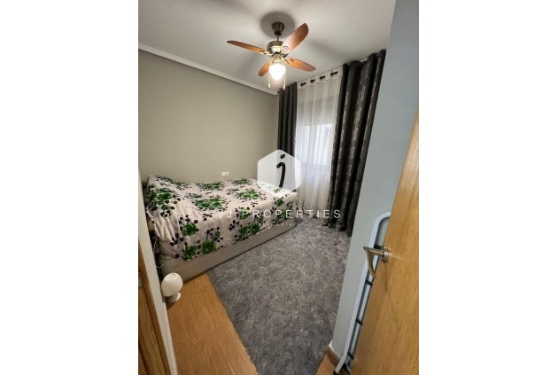 D'occasion - Appartement -
Torrevieja - Centro