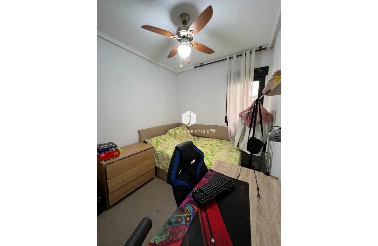 D'occasion - Appartement -
Torrevieja - Centro